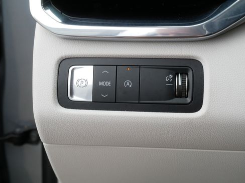 Used 2026 GMC Acadia Denali w/ Super Cruise Package FWD image 26