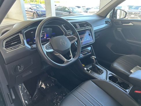 Used 2023 Volkswagen Tiguan SE FWD image 24