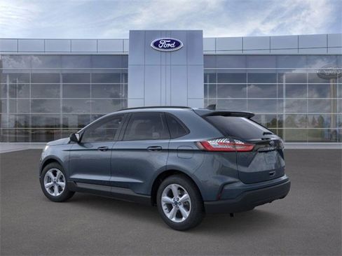 Used 2024 Ford Edge SE image 5
