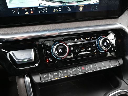 New 2026 GMC Sierra 1500 Denali w/ Technology Package image 17