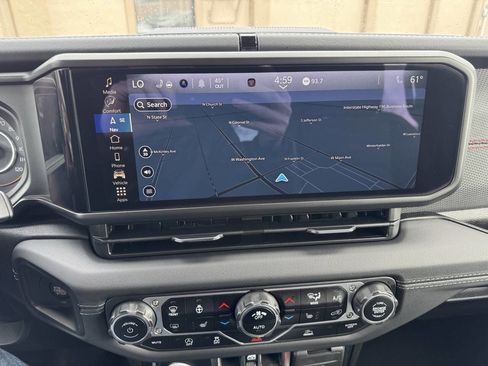 Used 2024 Jeep Wrangler Unlimited Rubicon w/ XTREMEE 35" Tire Package image 16