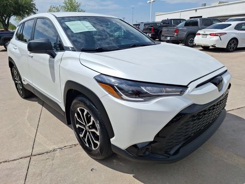 Used 2024 Toyota Corolla Cross AWD Hybrid image 8