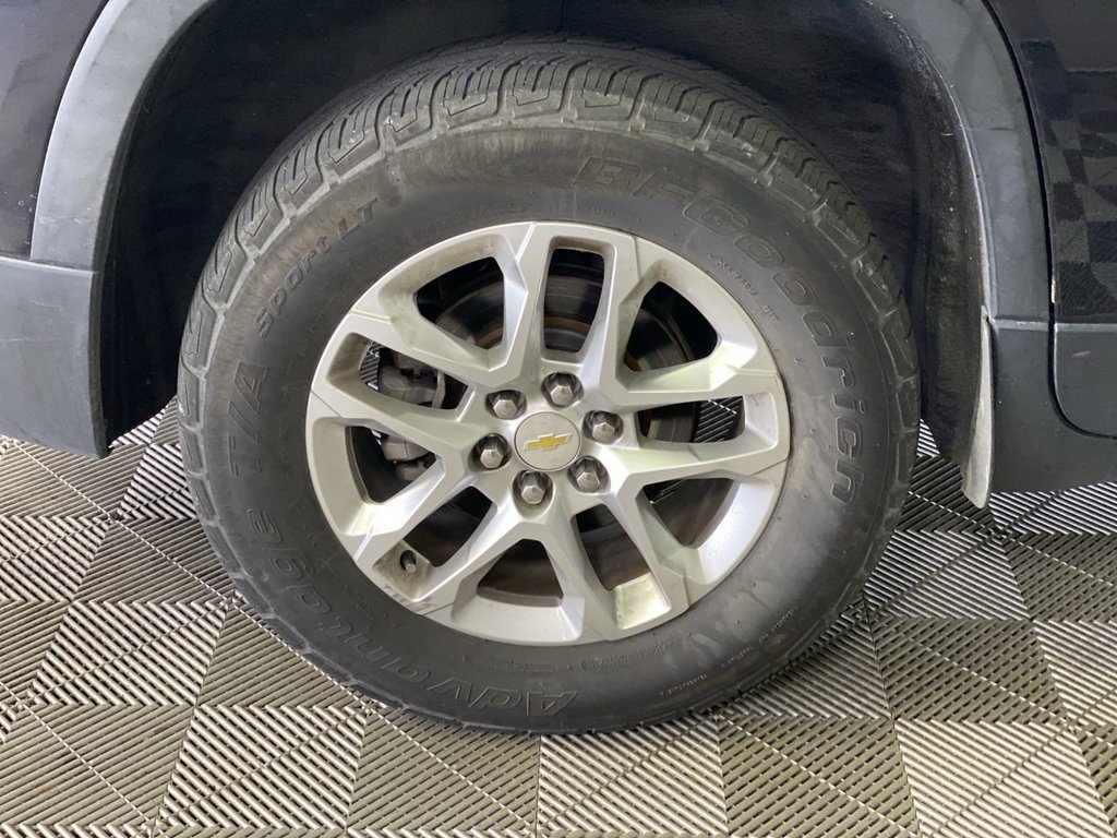Used 2020 Chevrolet Traverse LT FWD image 18