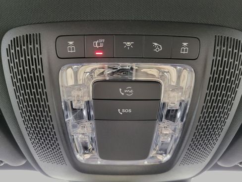 Used 2025 Mercedes-Benz GLA 250 4MATIC image 29