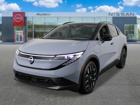 New 2026 Nissan Leaf Platinum+ w/ Cargo Package (Platinum+) image 1