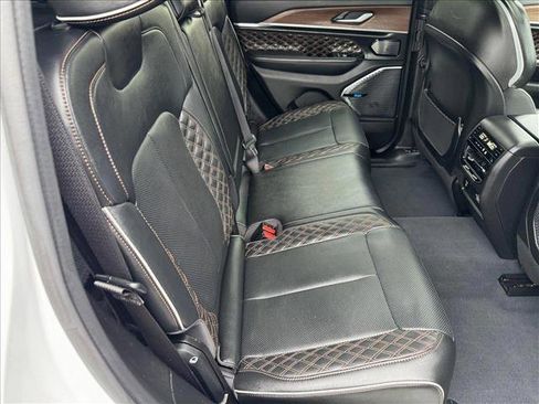 Used 2023 Jeep Grand Cherokee Summit w/ Advanced Protech Group IV image 18