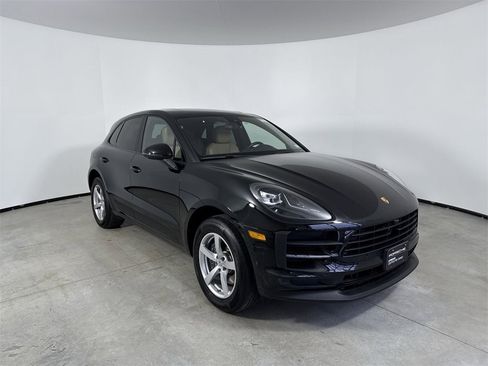 Certified 2021 Porsche Macan image 9