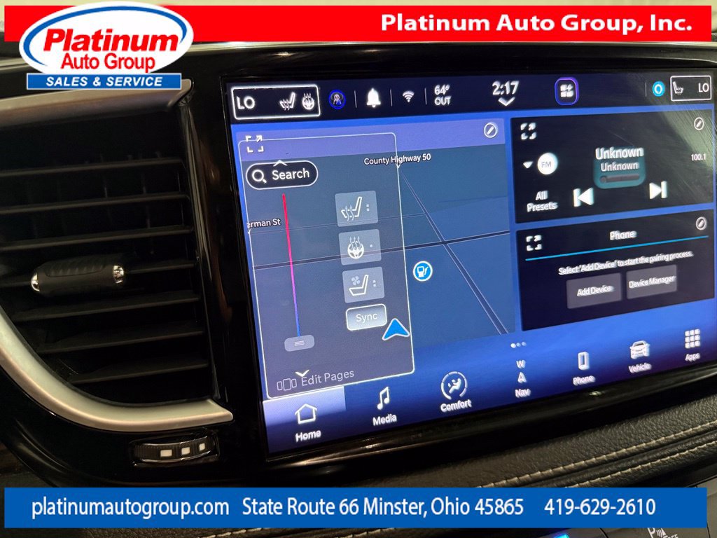 Used 2023 Chrysler Pacifica Limited FWD image 19