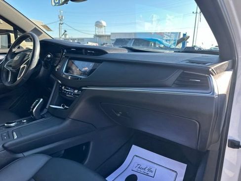 Used 2022 Cadillac XT5 Luxury AWD/4WD image 12