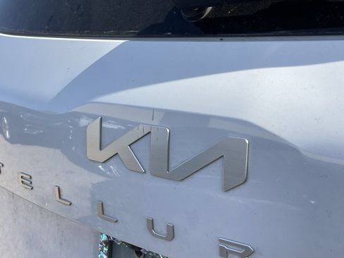 Used 2024 Kia Telluride SX FWD image 5