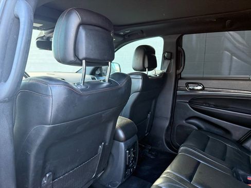 Used 2020 Jeep Grand Cherokee Trailhawk w/ Trailhawk Luxury Group AWD/4WD image 23