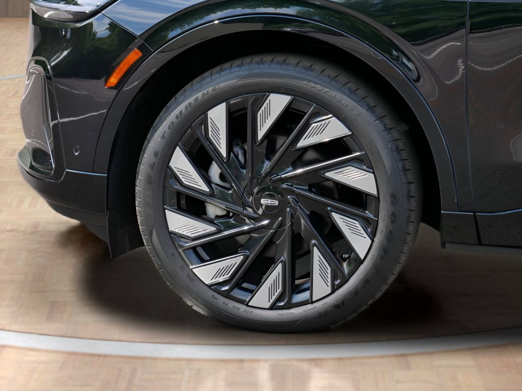 Used 2024 Lincoln Nautilus Reserve w/ Equipment Group 202A AWD/4WD image 9