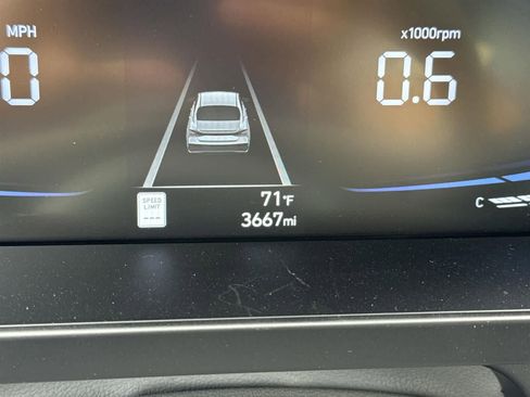 Certified 2025 Hyundai Elantra Sport image 17