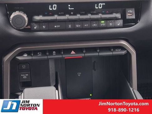 New 2026 Toyota Tundra Limited AWD/4WD image 18
