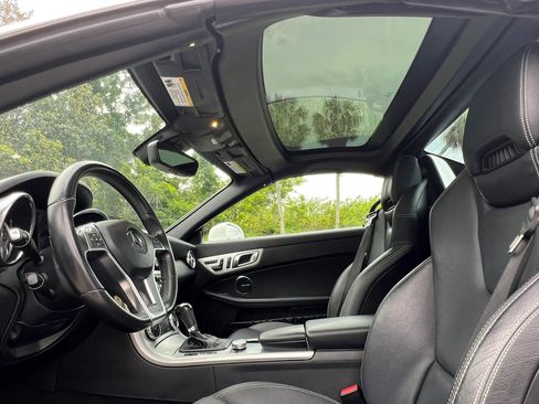 Used 2015 Mercedes-Benz SLK 250 w/ Premium Package image 19