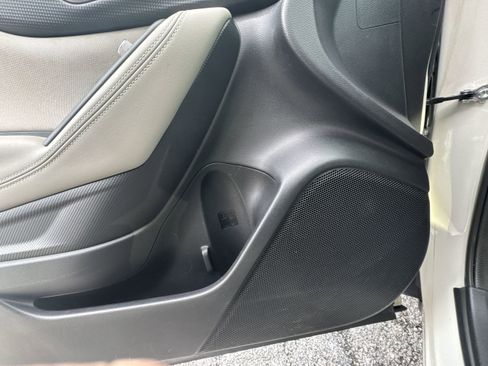 Used 2019 Subaru Forester Premium w/ All-Weather Package image 25