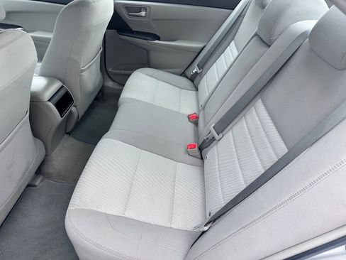 Used 2017 Toyota Camry LE w/ Moonroof Package FWD image 6