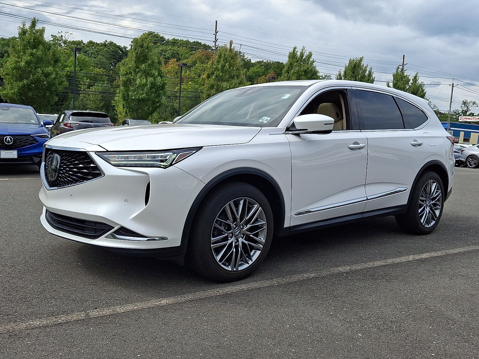 Certified 2024 Acura MDX w/ Technology Package AWD/4WD image 3
