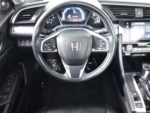 Used 2018 Honda Civic Touring image 32