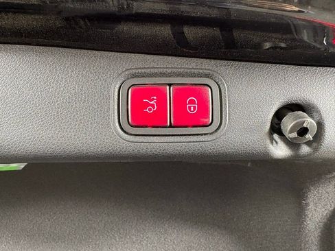 Used 2021 Mercedes-Benz E 350 4MATIC Sedan image 51