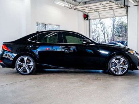 Used 2017 Lexus IS 200t 200t image 5