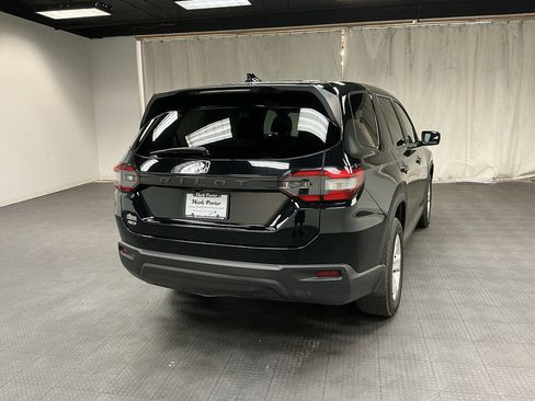 Used 2023 Honda Pilot LX image 5