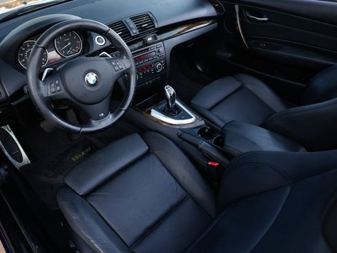 Used 2011 BMW 135i Convertible w/ Premium Pkg image 4