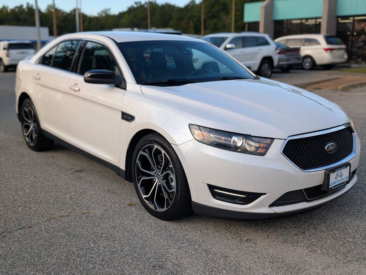 Used 2014 Ford Taurus SHO w/ Equipment Group 401A AWD/4WD image 9