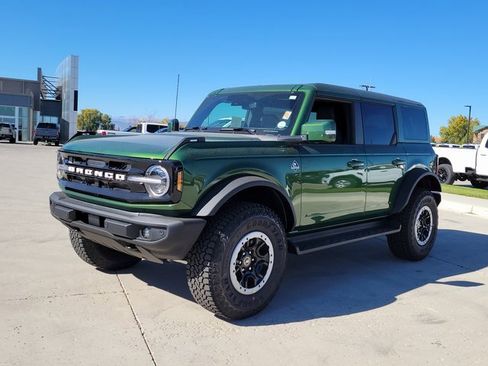 New 2025 Ford Bronco Outer Banks w/ Sasquatch Package image 4