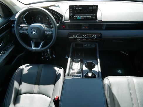 Certified 2025 Honda Pilot EX-L image 10