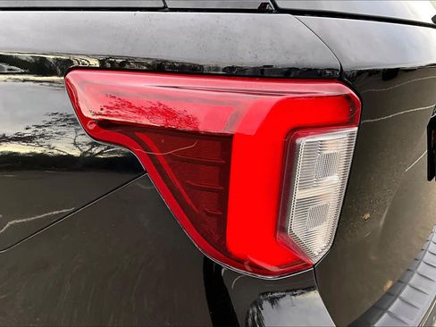 Used 2020 Ford Explorer ST w/ ST Street Pack image 28