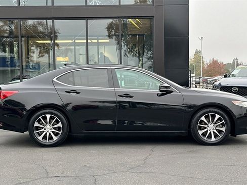 Used 2017 Acura TLX w/ Technology Package image 4