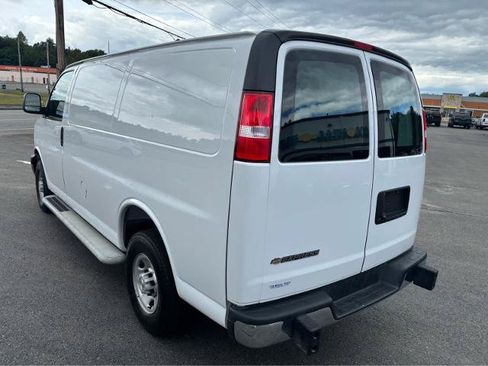Used 2025 Chevrolet Express 2500 w/ Driver Convenience Package RWD image 6