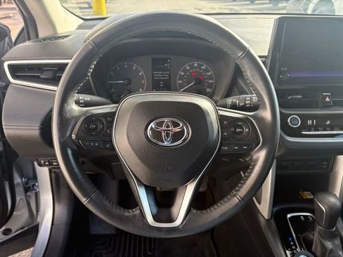 Used 2023 Toyota Corolla Cross LE image 14