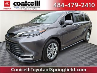 Used 2024 Toyota Sienna Platinum video 1