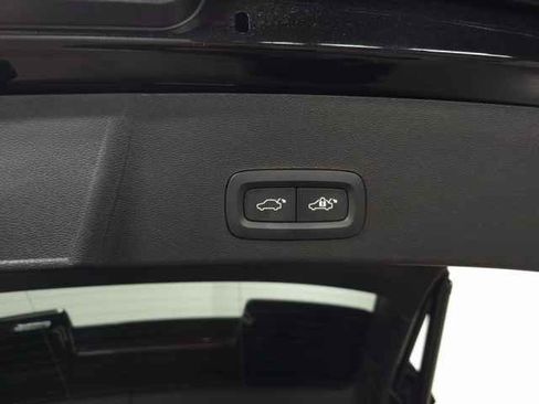 Certified 2024 Volvo XC40 Recharge Plus w/ Protection Package Premier image 9