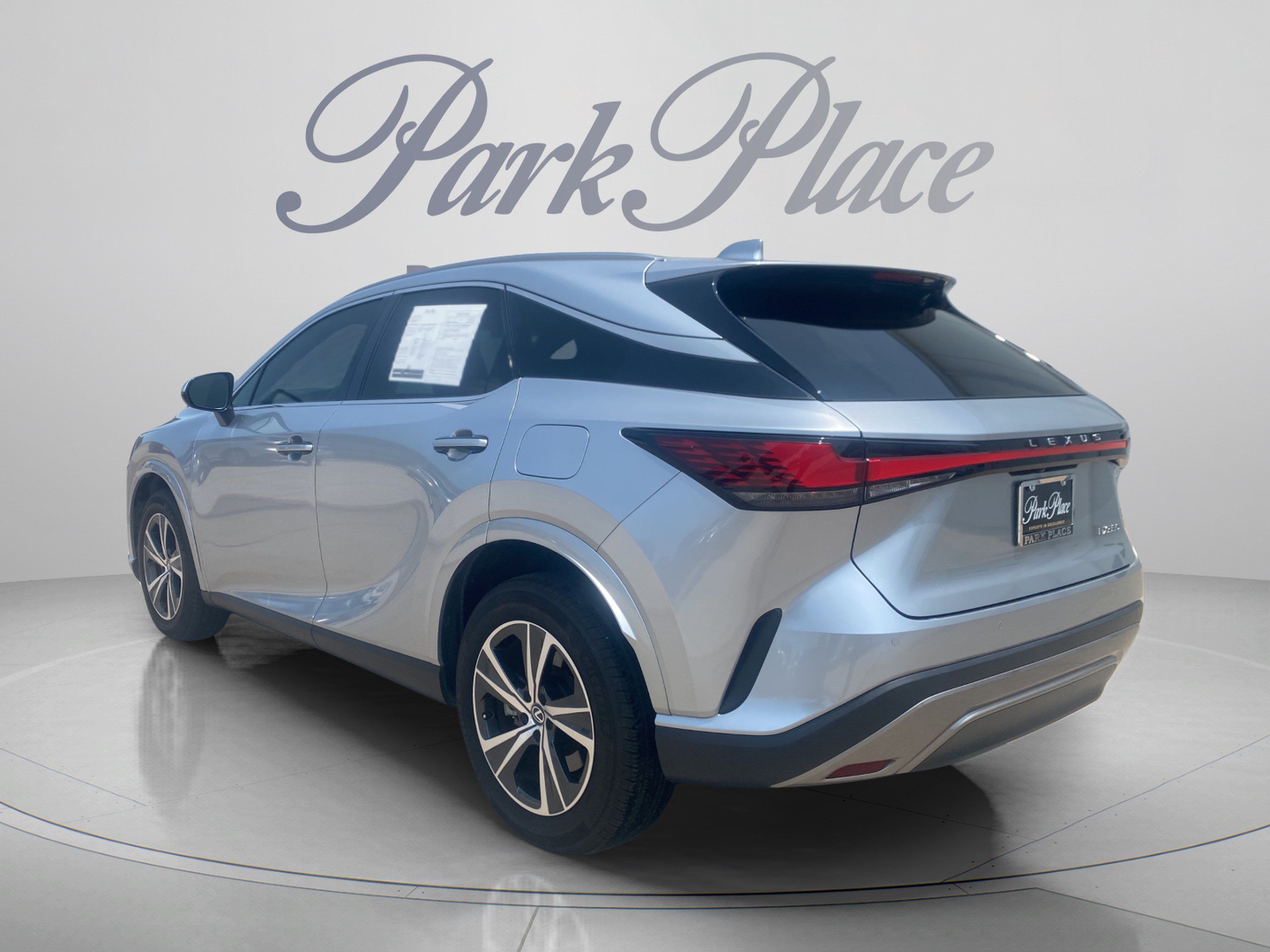 Used 2024 Lexus RX 350 Premium w/ Accessory Package (K3) FWD image 3