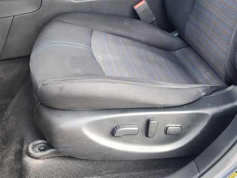 Used 2021 Nissan Leaf SV w/ SV Technology Package image 23