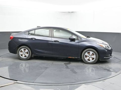 Used 2016 Chevrolet Cruze LS FWD image 4