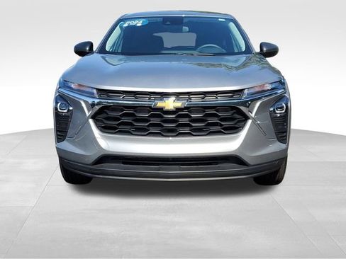Certified 2024 Chevrolet Trax LS FWD image 8