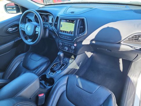 Used 2023 Jeep Cherokee Altitude Lux image 13