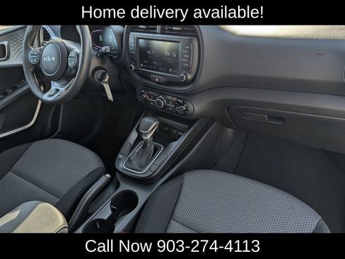 Used 2025 Kia Soul LX w/ LX Technology Package FWD image 31