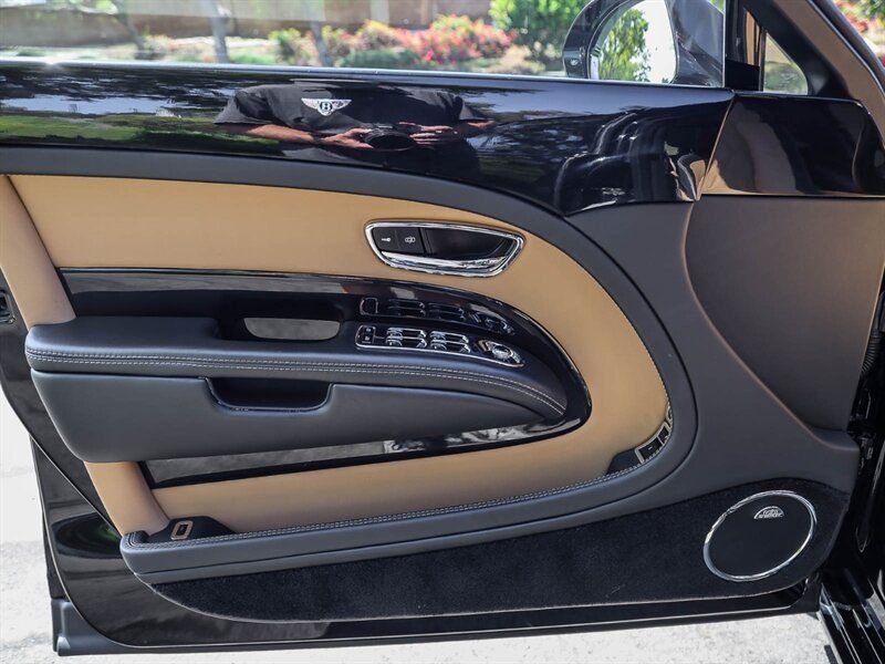 Used 2016 Bentley Mulsanne Speed RWD image 44