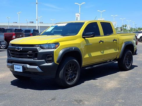 Used 2024 Chevrolet Colorado Trail Boss w/ Advanced Trailering Package AWD/4WD image 4