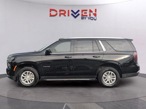 Used 2025 Chevrolet Tahoe LT AWD/4WD image 2