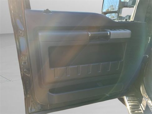 Used 2016 Ford F350 Lariat w/ Chrome Package image 18