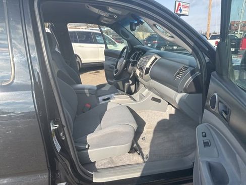 Used 2011 Toyota Tacoma 4x4 Double Cab image 12