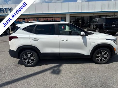Used 2021 Kia Seltos EX AWD/4WD image 2