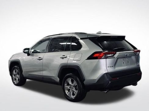 Used 2023 Toyota RAV4 LE image 9
