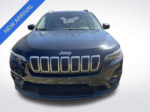 Used 2019 Jeep Cherokee Latitude w/ Popular Appearance Group image 6